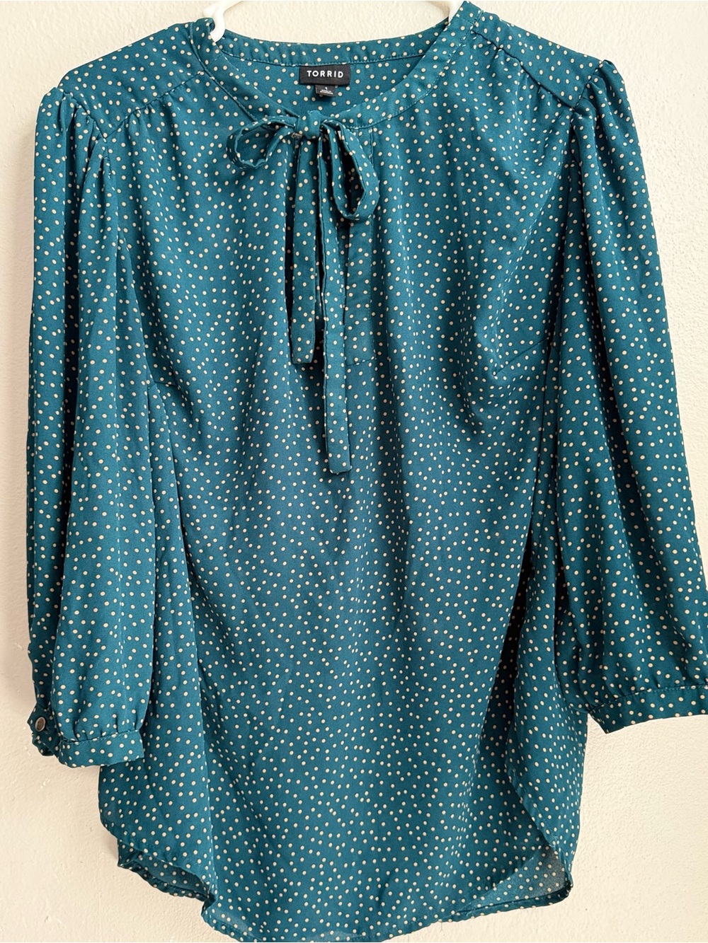 Torrid Teal Polka Dot Tie-Neck Blouse Size 1 (1X) Plus Size